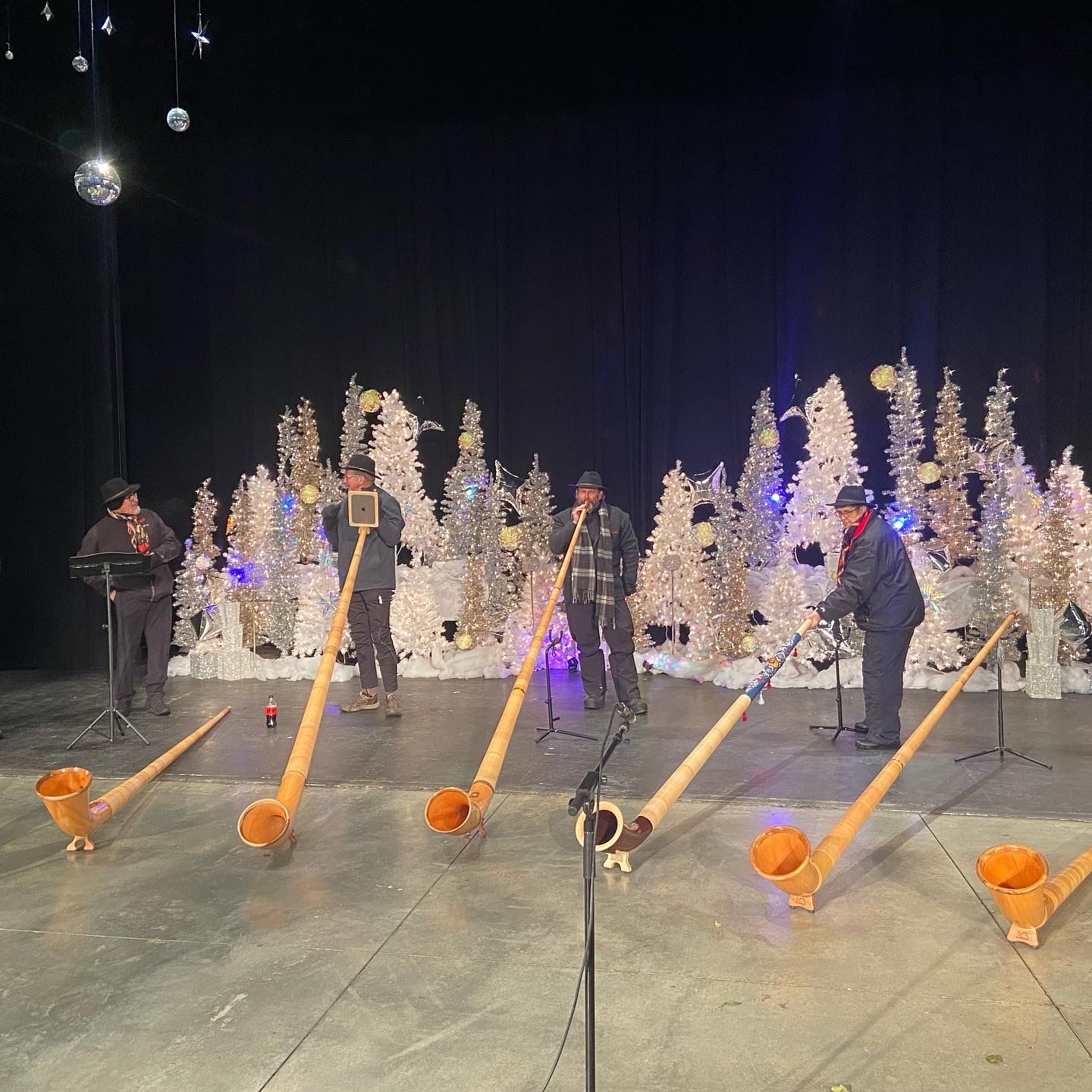 58E86376-D5D1-4D5B-8A48-BB7EC5BC4AE5